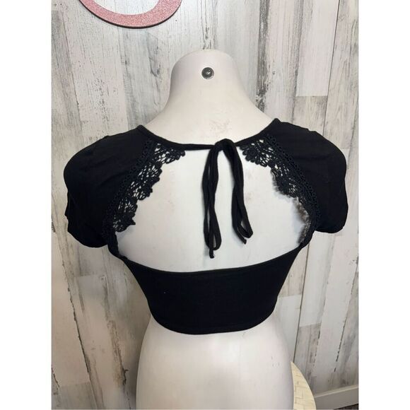 Backless laced black crop top size S - Picture 7 of 7